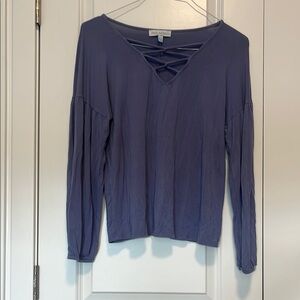 Cut rayon/spandex top